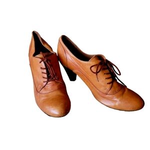 Office London Congac Brown Leather Men's Wear Style Lace Up Heels Size 39